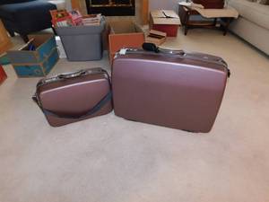 lot 47 image: Suitcase