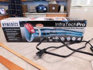 lot 103 image: Misc items