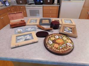 lot 104 image: Misc items