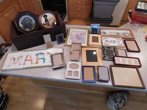 lot 124 image: Frames and pictures
