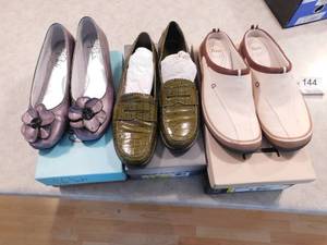 lot 144 image: Shoes
