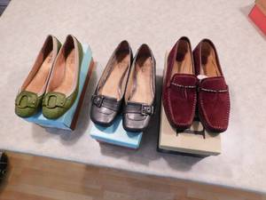 lot 146 image: Shoes