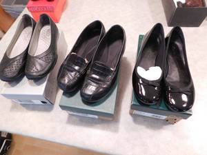 lot 149 image: Shoes