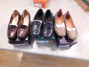 lot 152 image: Shoes