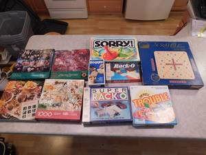lot 163 image: Puzzles & Games