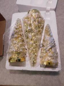 lot 186 image: Decorative Table top Christmas trees