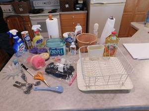 lot 240 image: Miscellaneous Kitchen Items