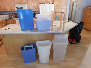 lot 242 image: Lot of Bins