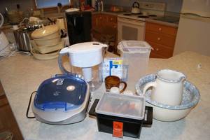 lot 53 image: Miscellaneous Kitchen Items