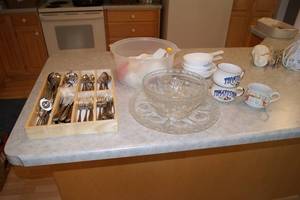 lot 69 image: Lot of Kitchen Items