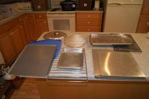 lot 75 image: Lot Cookie Sheets