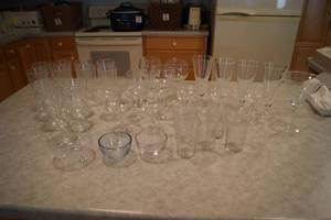 lot 78 image: Glass Cups
