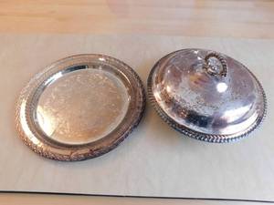 lot 86 image: Vintage Serving Holder