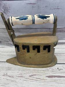 lot 1 image: Antique Solid Brass Clothes Coal Iron