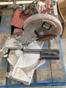 lot 4 image: Tool Shop Miter Saw