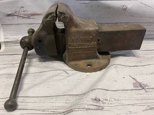lot 16 image: 1930s Craftsman no. 5187 Heavy Vise