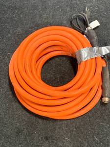 lot 20 image: Heavy Duty Orange Hose