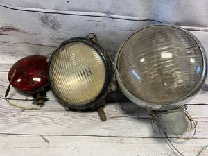 lot 29 image: Antique Automobile Lights