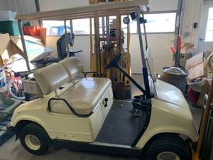 lot 57 image: Yamaha Electric Golf Cart, Charger, and Cover