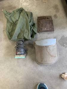 lot 70 image: Porter Cable Sander, GI Bag, Tool Pouch, Shields