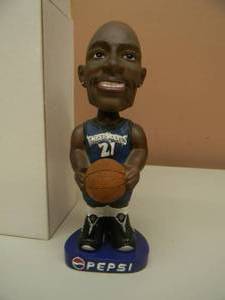 lot 10 image: KEVIN GARNETT PEPSI BOBBLEHEAD - NEW IN BOX - SEE PICTURES