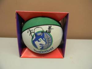 lot 14 image: KEVIN GARNETT MINNESOTA TIMBERWOLVES SIGNED MINI BASKETBALL - SIGNED AT GAME - SEE PICTURES