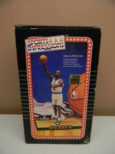lot 18 image: SPORTS IMPRESSIONS NBA SUPERSTAR CHRIS WEBBER LIMITED EDITION TO 2500 PIECES - COLD CAST FIGURINE - NEW IN BOX - SEE PICTURES