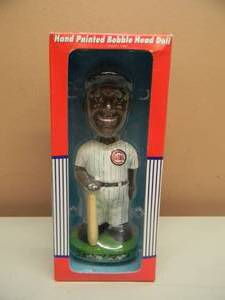 lot 36 image: CHICAGO CUBS SAMMY SOSA BOBBLEHEAD BOBBLE DOBBLES - NEW IN BOX - SEE PICTURES