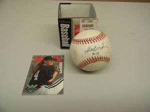 lot 38 image: ILA BORDERS SIGNED BASEBALL - ST PAUL SAINTS PITCHER - RARE - WCARD - SEE PICTURES