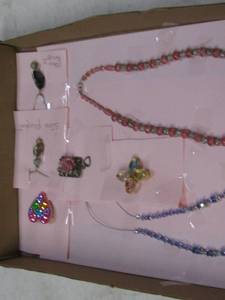lot 1 image: Fine Jewelry