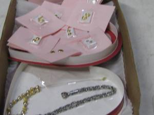 lot 5 image: Fine Jewelry