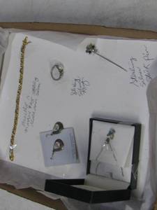lot 13 image: Fine Jewelry