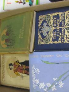 lot 19 image: Vintage Books