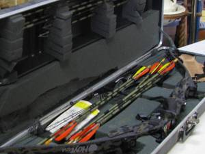 lot 54 image: Hoyt Compound Bow