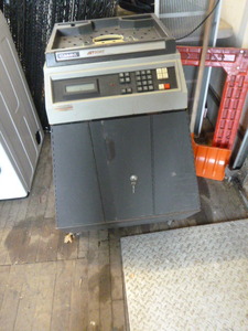 lot 6 image: Cummins JetSort Coin Sorting Machine