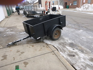 lot 4 image: GardenLawn Trailer