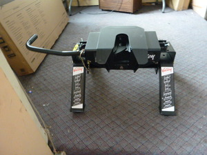 lot 17 image: Valley Pull Maxx 5th Wheel Hitch