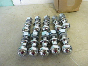 lot 20 image: Case of 1 78 Hitch Balls