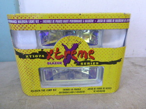 lot 39 image: Blazer Xtreme Halogen Fog Light Kit