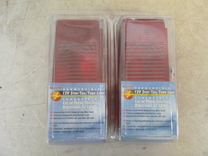 lot 48 image: 2 Blazer Submersible 12V StopTailTurn Lights