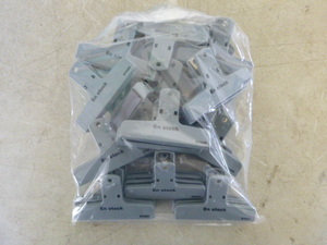 lot 129 image: Bag of Clips