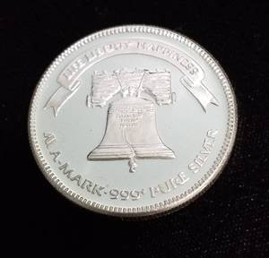 lot 32 image: 1 TROY OZ. .999 FINE SILVER 1982 A-MARK LIBERTY