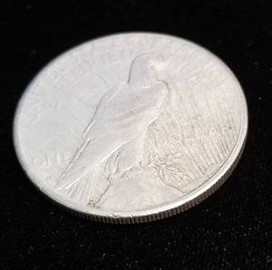 lot 66 image: 1922-S PEACE SILVER DOLLAR