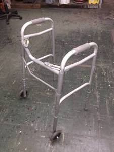 lot 20 image: Medline 2-button folding walker