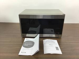 lot 24 image: LG Electronice NeoChef 0.9 cu. ft. Countertop Microwave in Stainless Steel