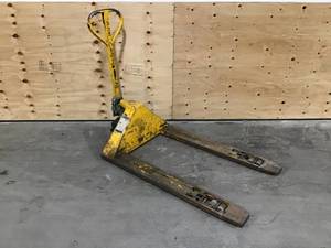 lot 62 image: Multiton Model ML 33-48 Industrial Pallet Jack