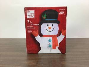 lot 73 image: 3.5ft Frost Inflatable Lawn Decoration