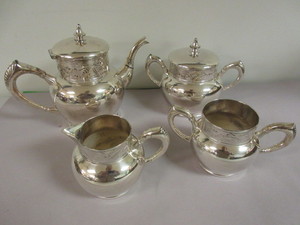 WM ROGERS QUADRUPLE SILVER COFFEE & TEA SET