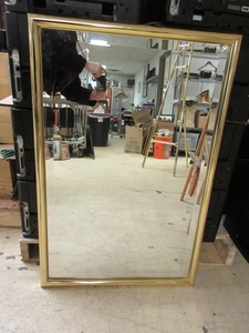 HIGH QUALITY MIRROR WITH GOLD FRAME