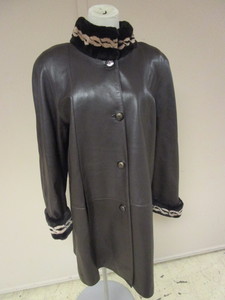 NINA RICCI PARIS LEATHER COAT, WITH FUR COLLAR AND CUFFS, SIZE LARGE